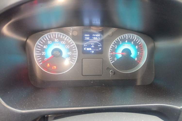 Used Jinbei Gold Hiace M Classic 2023 Panda Edition 1.5L Travel Lion Passenger Van 5/6/7 Seats Instrument Cluster