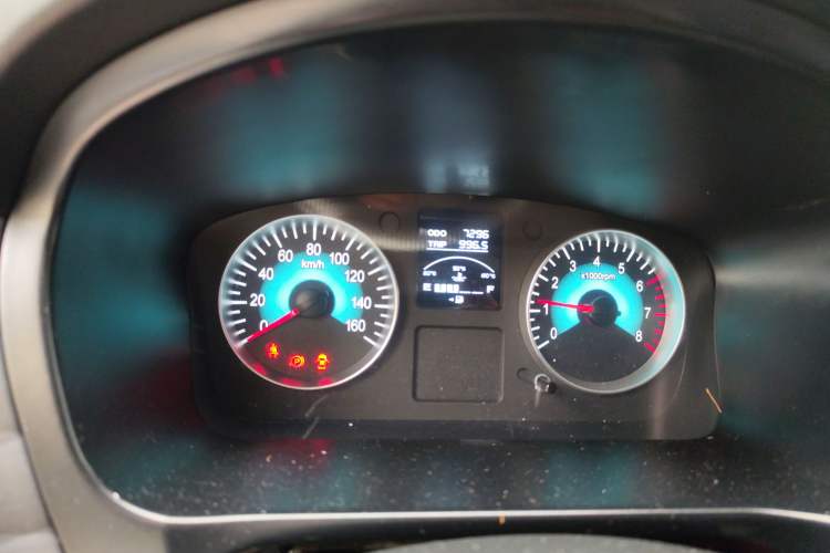 Used Jinbei Gold Hiace M Classic 2023 Panda Edition 1.5L Travel Lion Passenger Van 5/6/7 Seats Instrument Cluster