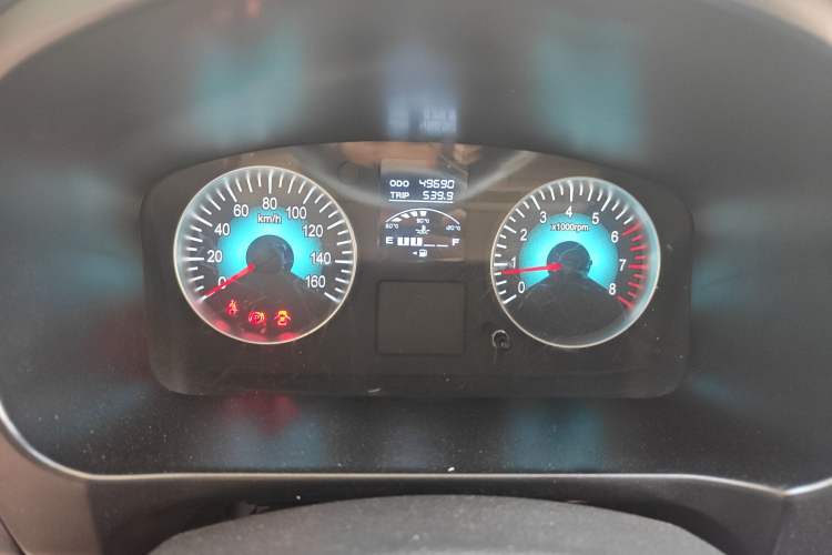 Used Jinbei Gold Hiace M Classic 2023 1.5L Travel Lion Passenger Vehicle 5/6/7 Seats Instrument Cluster