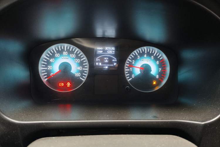 Used Jinbei Gold Hiace M Classic 2023 1.5L Travel Lion Passenger Vehicle 5/6/7 Seats Instrument Cluster