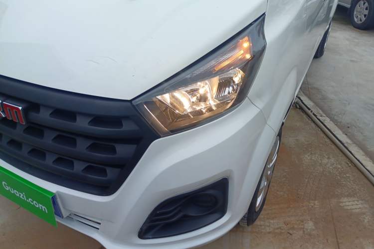 Used Jinbei Gold Hiace M Classic 2023 1.5L Engineering Lion Passenger Vehicle 5/6/7 Seats Left Front Headlight