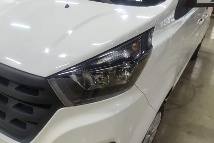 Used Jinbei Gold Hiace M Classic 2023 1.6L Engineering Lion Van 2 Seats Left Front Headlight