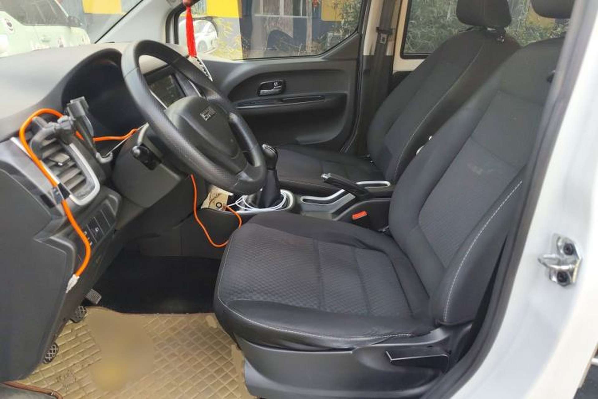 Used Jinbei Gold Hiace M Classic 2023 1.5L Engineering Lion Passenger Vehicle 5/6/7 Seats Left Front Seat