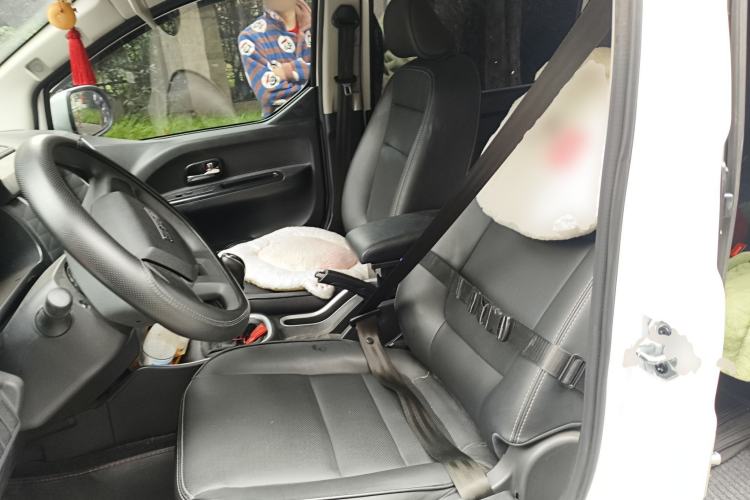 Used Jinbei Gold Hiace M Classic 2023 1.5L Travel Lion Passenger Vehicle 5/6/7 Seats Left Front Seat