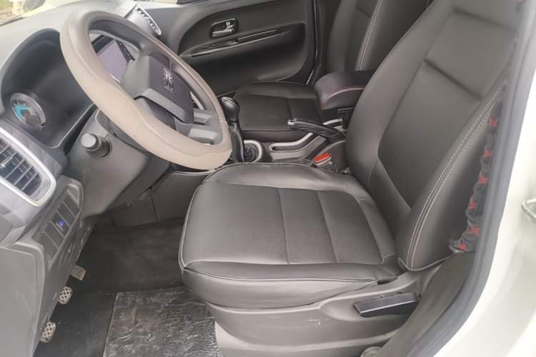Used Jinbei Gold Hiace M Classic 2023 1.5L Travel Lion Passenger Vehicle 5/6/7 Seats Left Front Seat