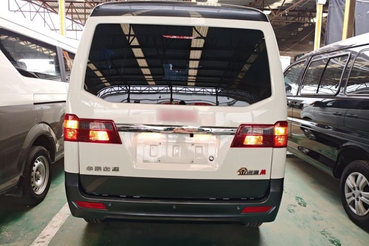 Used Jinbei Gold Hiace M Classic 2023 1.5L Travel Lion Passenger Vehicle 5/6/7 Seats Rear