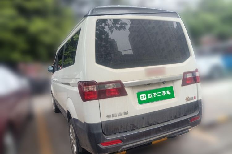 Used Jinbei Gold Hiace M Classic 2023 Panda Edition 1.5L Travel Lion Passenger Van 5/6/7 Seats Rear Left 45 Deg