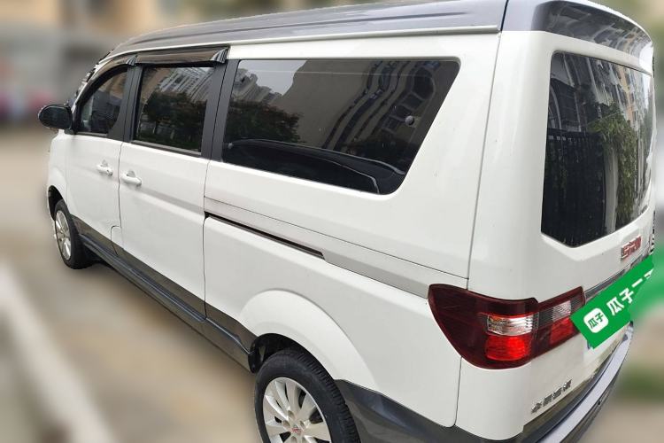 Used Jinbei Gold Hiace M Classic 2023 Panda Edition 1.5L Travel Lion Passenger Van 5/6/7 Seats Rear Left 45 Deg