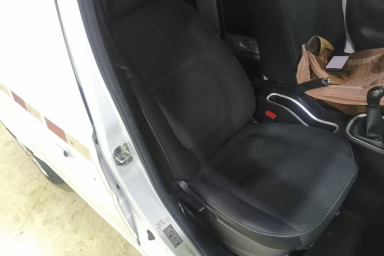 Used Jinbei Gold Hiace M Classic 2023 1.6L Engineering Lion Van 2 Seats Right Front Seat