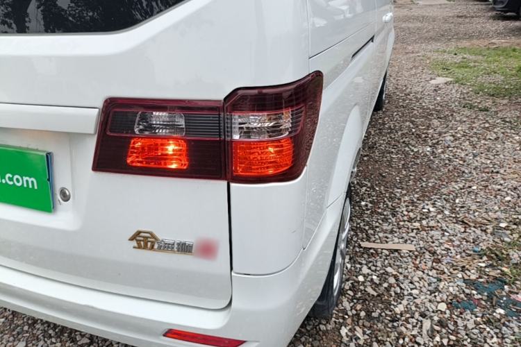 Used Jinbei Gold Hiace M Classic 2023 1.5L Engineering Lion Passenger Vehicle 5/6/7 Seats Right Rear Taillight