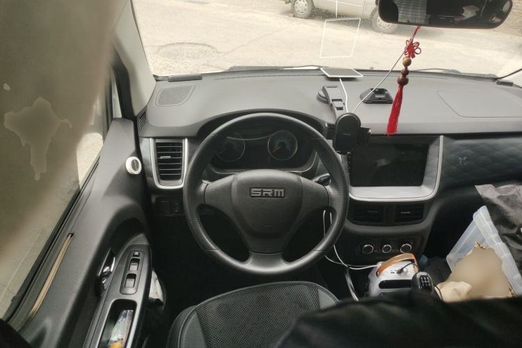 Used Jinbei Gold Hiace M Classic 2023 1.5L Engineering Lion Passenger Vehicle 5/6/7 Seats Steering Wheel