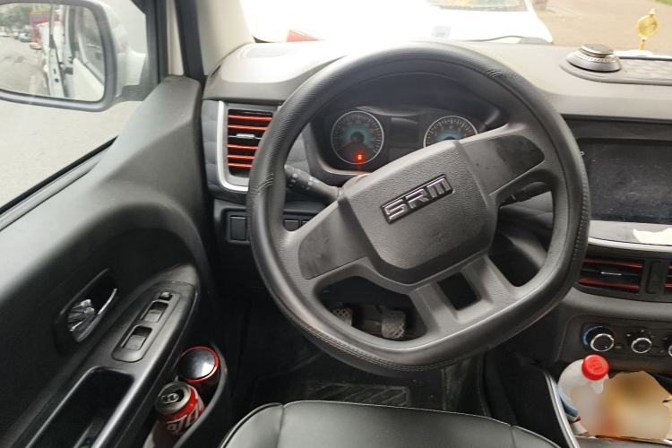 Used Jinbei Gold Hiace M Classic 2023 1.5L Travel Lion Passenger Vehicle 5/6/7 Seats Steering Wheel