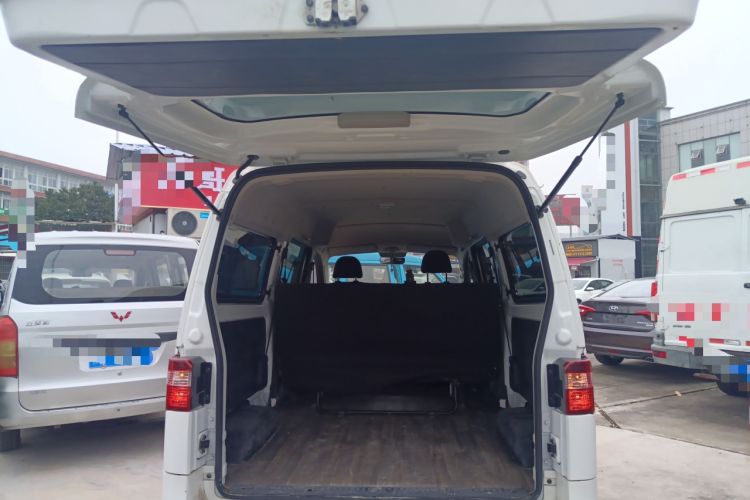 Used Jinbei Gold Hiace M Classic 2023 1.5L Engineering Lion Passenger Vehicle 5/6/7 Seats Trunk