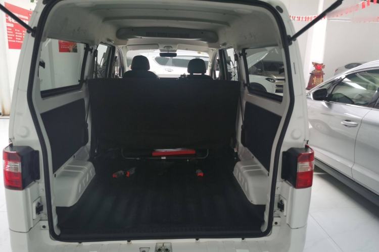 Used Jinbei Gold Hiace M Classic 2023 1.5L Engineering Lion Passenger Vehicle 5/6/7 Seats Trunk