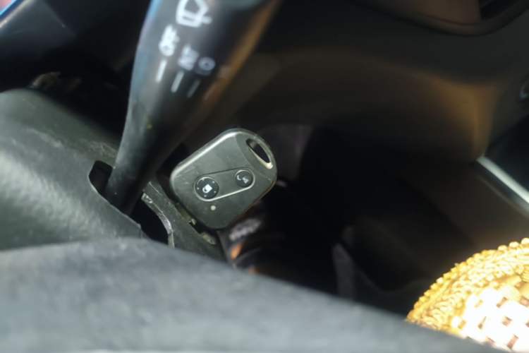 Used Jinbei Gold Hiace M Classic 2023 1.6L Engineering Lion Van 2 Seats Vehicle Key