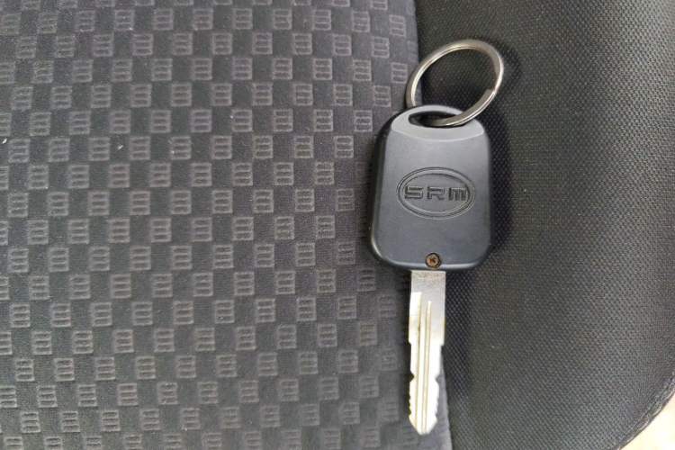 Used Jinbei Gold Hiace M Classic 2023 1.5L Engineering Lion Passenger Vehicle 5/6/7 Seats Vehicle Key