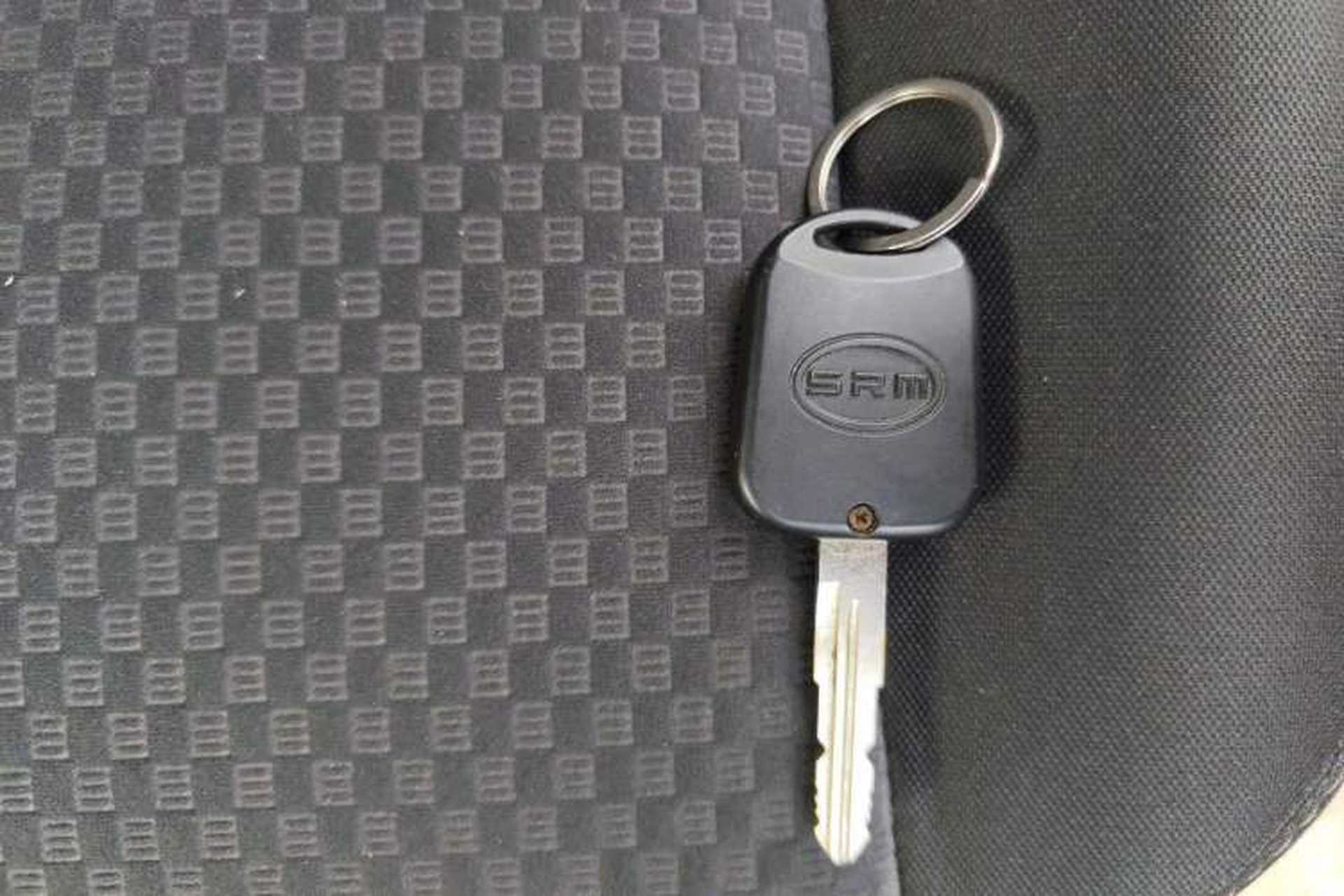 Used Jinbei Gold Hiace M Classic 2023 1.5L Engineering Lion Passenger Vehicle 5/6/7 Seats Vehicle Key