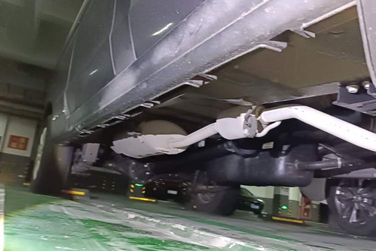 Used Jinbei Gold Hiace M Classic  Chassis Front Right