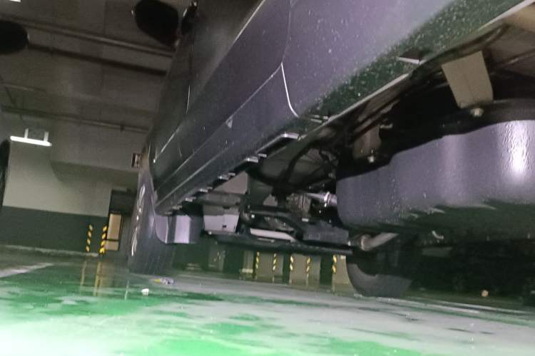 Used Jinbei Gold Hiace M Classic  Chassis Rear Left