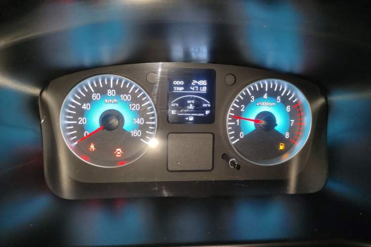 Used Jinbei Gold Hiace M Classic 2024 1.5L Engineering Lion Passenger Vehicle 5 Seats Instrument Cluster