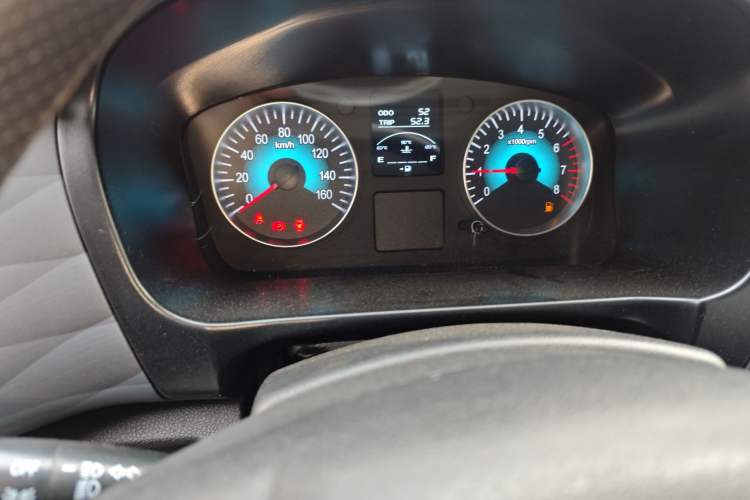 Used Jinbei Gold Hiace M Classic 2024 1.5L Engineering Lion Passenger Van 7 Seats Instrument Cluster