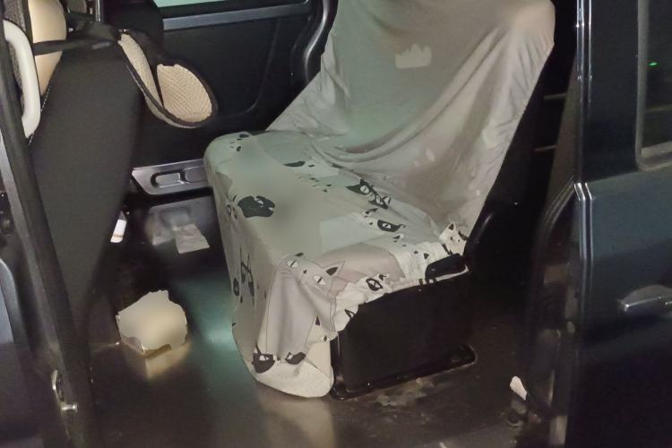Used Jinbei Gold Hiace M Classic  Left Rear Seat