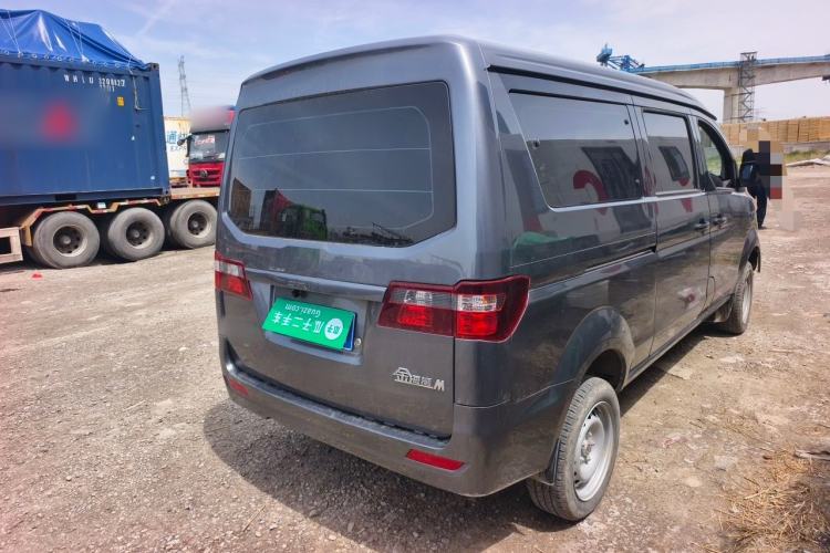 Used Jinbei Gold Hiace M Classic 2024 1.5L Engineering Lion Passenger Vehicle 5 Seats Rear Right 45 Deg
