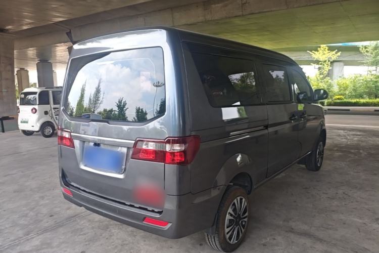 Used Jinbei Gold Hiace M Classic 2024 1.5L Engineering Lion Passenger Van 7 Seats Rear Right 45 Deg
