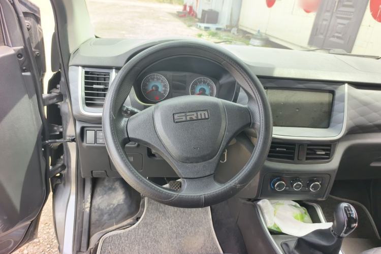 Used Jinbei Gold Hiace M Classic 2024 1.5L Engineering Lion Passenger Vehicle 5 Seats Steering Wheel