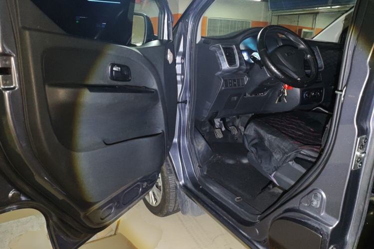 Used Jinbei Gold Hiace M Classic 2024 1.5L Engineering Lion Passenger Vehicle 6 Seats Driver Seat