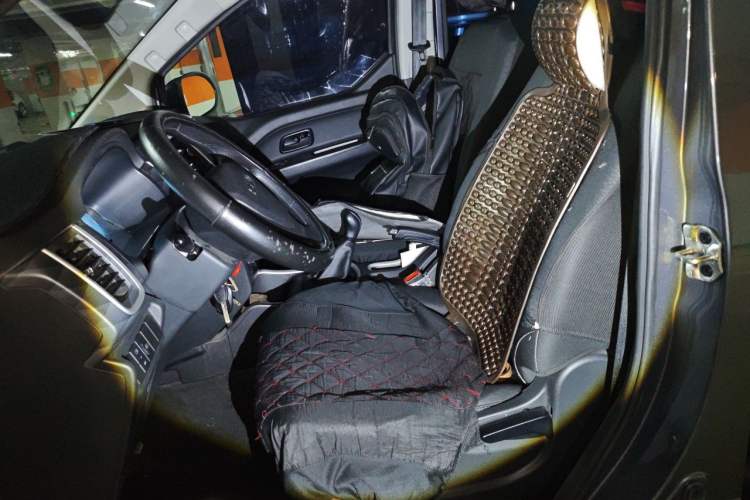 Used Jinbei Gold Hiace M Classic 2024 1.5L Engineering Lion Passenger Vehicle 6 Seats Left Front Seat