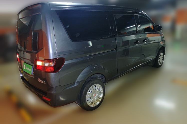 Used Jinbei Gold Hiace M Classic 2024 1.5L Engineering Lion Passenger Vehicle 6 Seats Rear Right 45 Deg