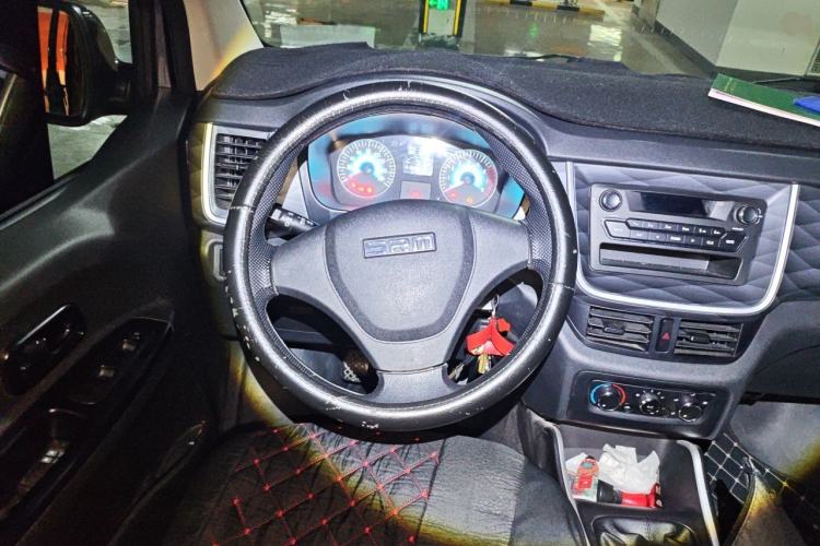 Used Jinbei Gold Hiace M Classic 2024 1.5L Engineering Lion Passenger Vehicle 6 Seats Steering Wheel