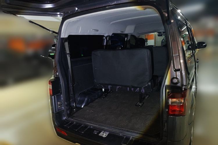 Used Jinbei Gold Hiace M Classic 2024 1.5L Engineering Lion Passenger Vehicle 6 Seats Trunk