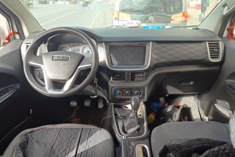 Used Jinbei Gold Hiace M Classic 2024 1.5L Engineering Lion Passenger Vehicle 6 Seats Center Console