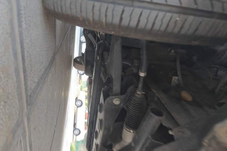 Used Jinbei Gold Hiace M Classic  Chassis Front Right