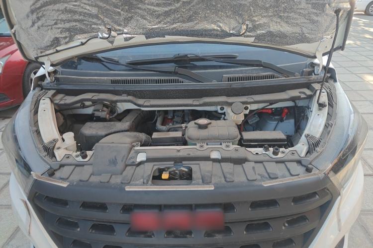 Used Jinbei Gold Hiace M Classic  Engine Bay