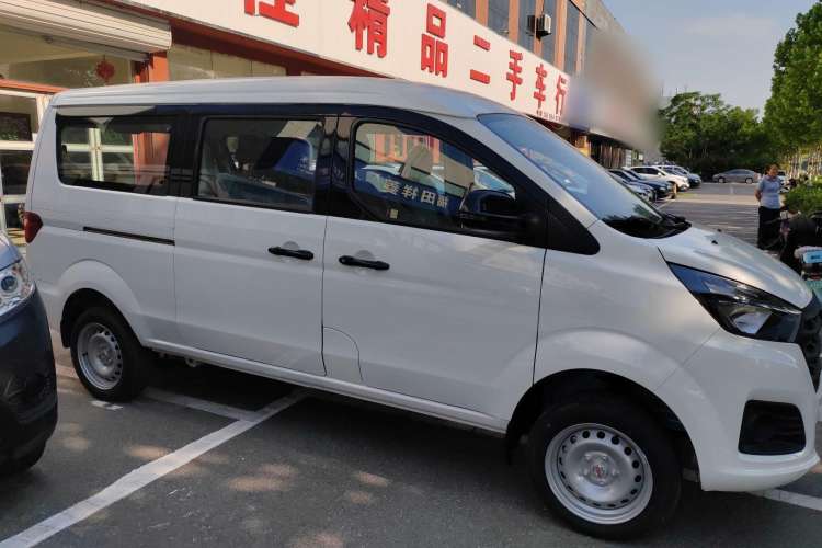 Used Jinbei Gold Hiace M Classic 2024 1.5L Engineering Lion Passenger Vehicle 6 Seats Exterior 2