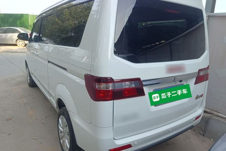 Used Jinbei Gold Hiace M Classic 2024 1.5L Travel Lion Passenger Van 7 Seats Exterior 2