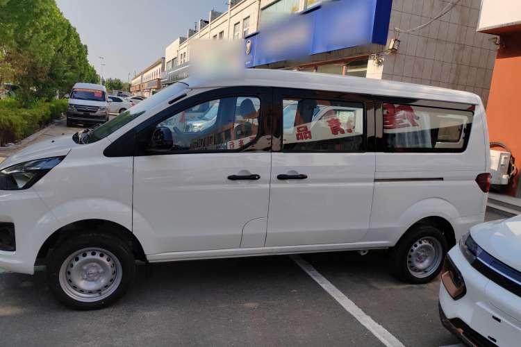Used Jinbei Gold Hiace M Classic 2024 1.5L Engineering Lion Passenger Vehicle 6 Seats Exterior 5