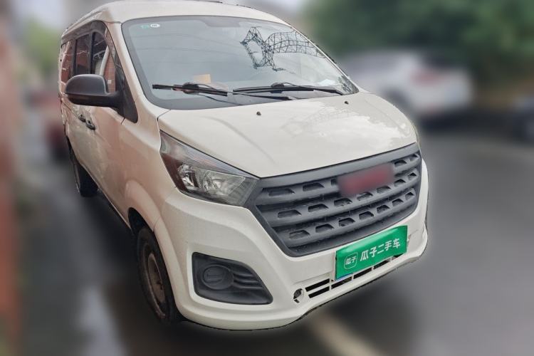 Used Jinbei Gold Hiace M Classic 2024 1.5L Engineering Lion Passenger Van 7 Seats Front Right 45 Deg