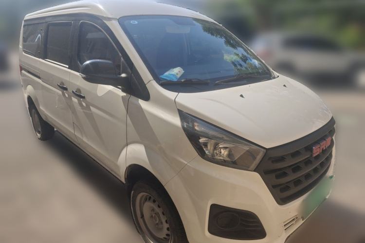 Used Jinbei Gold Hiace M Classic 2024 1.5L Engineering Lion Passenger Vehicle 6 Seats Front Right 45 Deg
