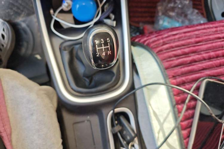 Used Jinbei Gold Hiace M Classic 2024 1.5L Engineering Lion Passenger Vehicle 6 Seats Gear Lever