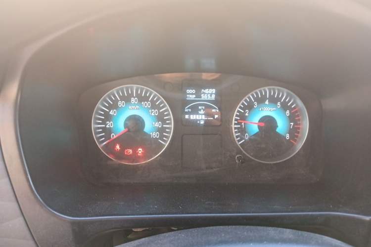 Used Jinbei Gold Hiace M Classic 2024 1.5L Engineering Lion Passenger Van 7 Seats Instrument Cluster