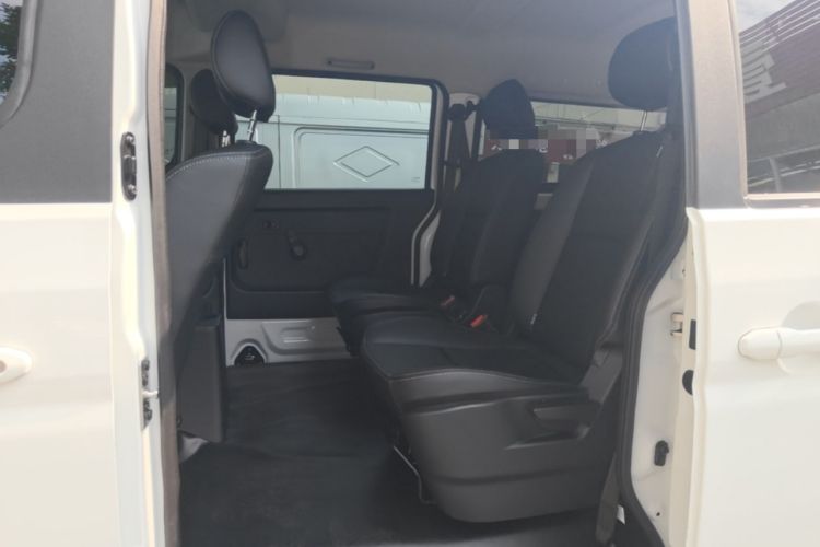 Used Jinbei Gold Hiace M Classic 2024 1.5L Travel Lion Passenger Van 7 Seats Left Rear Seat