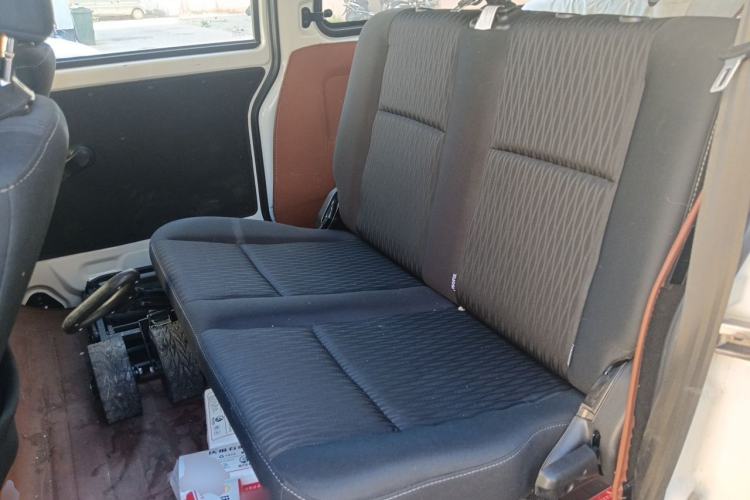 Used Jinbei Gold Hiace M Classic 2024 1.5L Engineering Lion Passenger Van 7 Seats Left Rear Seat