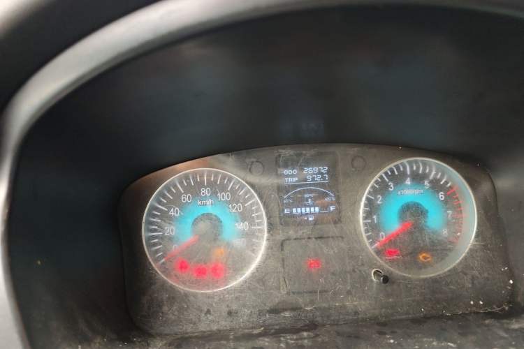 Used Jinbei Gold Hiace M Classic 2024 1.5L Engineering Lion Passenger Van 7 Seats Odometer Close Up