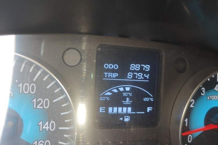 Used Jinbei Gold Hiace M Classic  Odometer Close Up