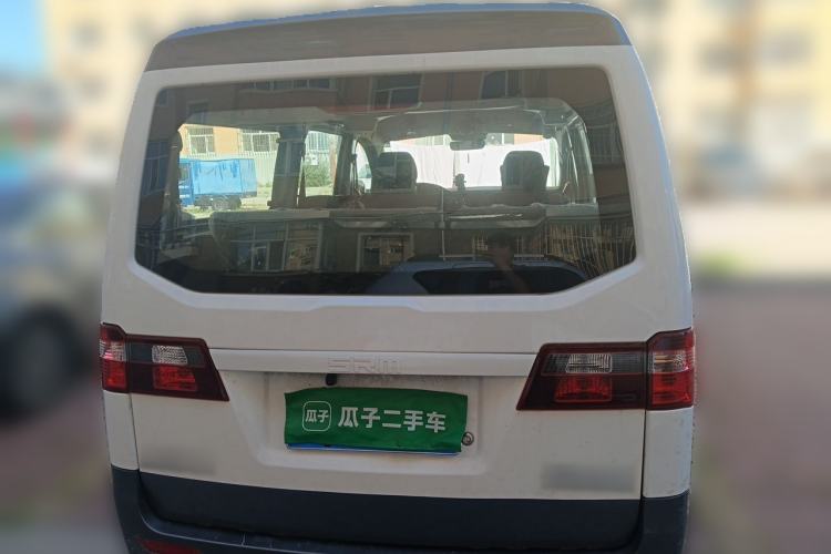 Used Jinbei Gold Hiace M Classic 2024 1.5L Engineering Lion Passenger Van 7 Seats Rear