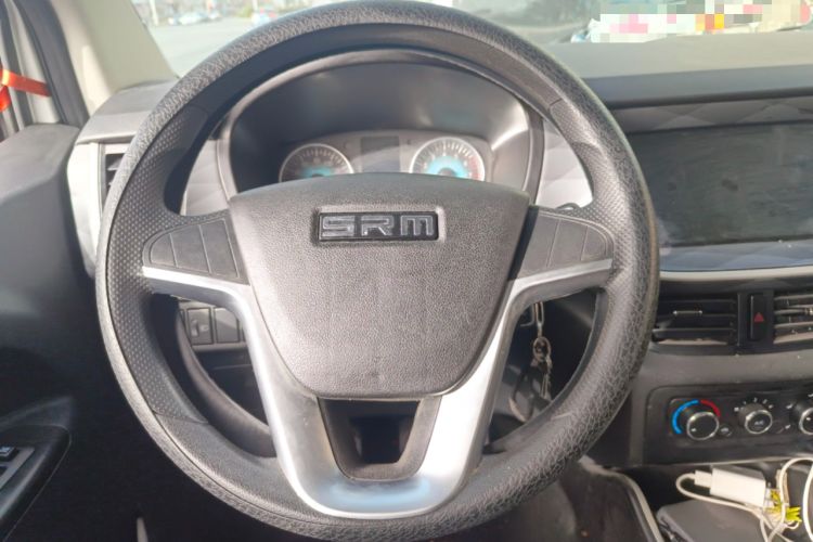 Used Jinbei Gold Hiace M Classic 2024 1.5L Engineering Lion Passenger Vehicle 6 Seats Steering Wheel
